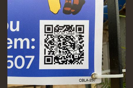 Casa à venda com 260m², 4 quartos e 3 vagas Casa à venda com 260m², 4 quartos e 3 vagasFachada