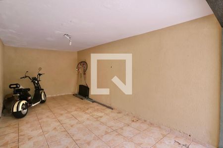 Casa à venda com 260m², 4 quartos e 3 vagas Casa à venda com 260m², 4 quartos e 3 vagasGaragem