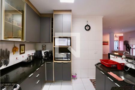 Casa à venda com 260m², 4 quartos e 3 vagas Casa à venda com 260m², 4 quartos e 3 vagasCozinha