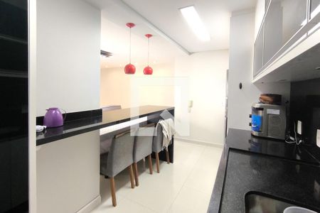 Apartamento à venda com 90m², 3 quartos e 2 vagas Apartamento à venda com 90m², 3 quartos e 2 vagasCozinha