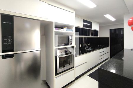 Apartamento à venda com 90m², 3 quartos e 2 vagas Apartamento à venda com 90m², 3 quartos e 2 vagasCozinha