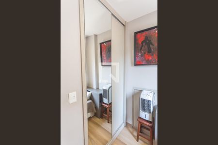 Apartamento para alugar com 71m², 2 quartos e 1 vaga Apartamento para alugar com 71m², 2 quartos e 1 vagaArmário do Quarto 1