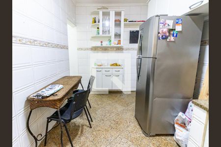 Casa à venda com 140m², 3 quartos e 2 vagas Casa à venda com 140m², 3 quartos e 2 vagasCozinha