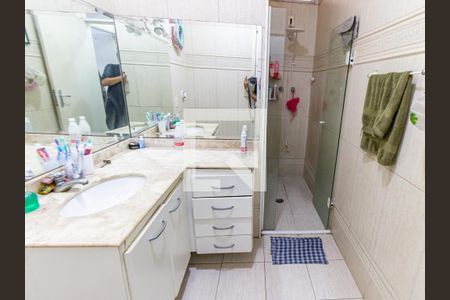 Casa à venda com 140m², 3 quartos e 2 vagas Casa à venda com 140m², 3 quartos e 2 vagasBanheiro