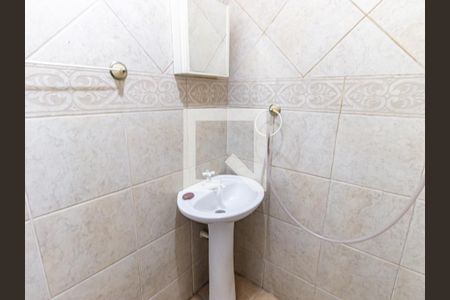 Casa à venda com 140m², 3 quartos e 2 vagas Casa à venda com 140m², 3 quartos e 2 vagasBanheiro de serviço