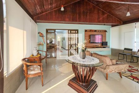 Apartamento para alugar com 270m², 3 quartos e 2 vagas Apartamento para alugar com 270m², 3 quartos e 2 vagasSala