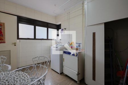 Apartamento para alugar com 235m², 3 quartos e 3 vagasÁrea de serviço