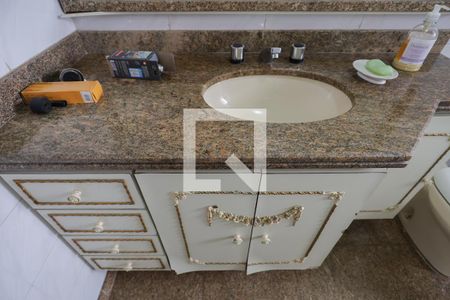 Apartamento para alugar com 235m², 3 quartos e 3 vagasBanheiro da Suíte 2