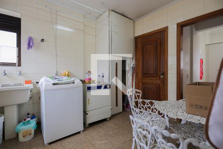 Apartamento para alugar com 235m², 3 quartos e 3 vagasÁrea de serviço