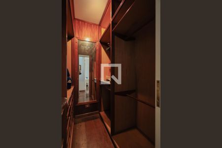 Apartamento para alugar com 235m², 3 quartos e 3 vagasCloset da Suíte 1