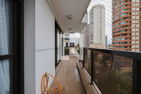 Apartamento para alugar com 235m², 3 quartos e 3 vagasVaranda da sala