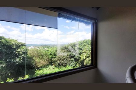 Casa de condomínio à venda com 400m², 5 quartos e 4 vagas Casa de condomínio à venda com 400m², 5 quartos e 4 vagasHall das Suítes