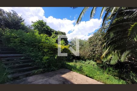 Casa de condomínio à venda com 400m², 5 quartos e 4 vagas Casa de condomínio à venda com 400m², 5 quartos e 4 vagasQuintal