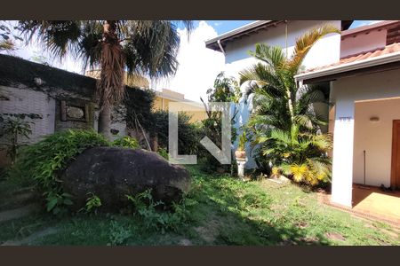 Casa de condomínio à venda com 400m², 5 quartos e 4 vagas Casa de condomínio à venda com 400m², 5 quartos e 4 vagasJardim