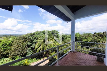 Casa de condomínio à venda com 400m², 5 quartos e 4 vagas Casa de condomínio à venda com 400m², 5 quartos e 4 vagasVaranda da Suíte master