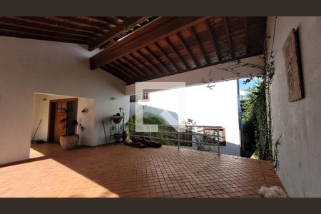 Casa de condomínio à venda com 400m², 5 quartos e 4 vagas Casa de condomínio à venda com 400m², 5 quartos e 4 vagasGaragem