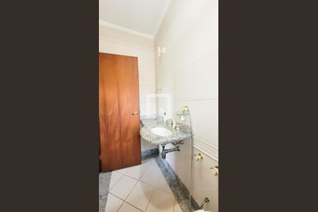 Casa de condomínio à venda com 400m², 5 quartos e 4 vagas Casa de condomínio à venda com 400m², 5 quartos e 4 vagasBanheiro da Suíte 3