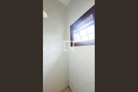 Casa de condomínio à venda com 400m², 5 quartos e 4 vagas Casa de condomínio à venda com 400m², 5 quartos e 4 vagasBanheiro de serviço