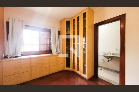 Casa de condomínio à venda com 400m², 5 quartos e 4 vagas Casa de condomínio à venda com 400m², 5 quartos e 4 vagasSuíte 1