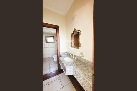 Casa de condomínio à venda com 400m², 5 quartos e 4 vagas Casa de condomínio à venda com 400m², 5 quartos e 4 vagasBanheiro da Suíte 2