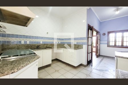 Casa de condomínio à venda com 400m², 5 quartos e 4 vagas Casa de condomínio à venda com 400m², 5 quartos e 4 vagasCozinha