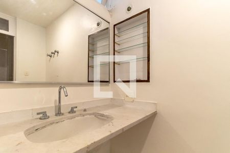 Apartamento à venda com 144m², 4 quartos e 1 vagaBanheiro Social