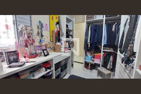 Apartamento à venda com 178m², 3 quartos e 2 vagasQuarto 2 Closet