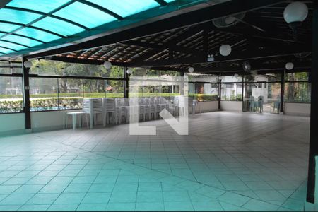 Casa de condomínio para alugar com 900m², 6 quartos e 4 vagasÁrea comum - Salão de festas