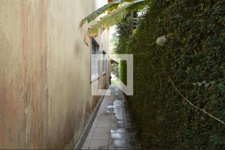 Casa de condomínio para alugar com 900m², 6 quartos e 4 vagasCorredor