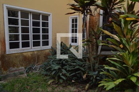 Casa de condomínio para alugar com 900m², 6 quartos e 4 vagasJardim