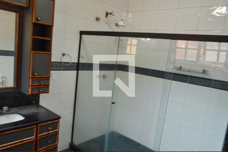 Casa de condomínio para alugar com 900m², 6 quartos e 4 vagasBanheiro