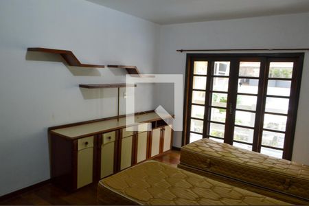 Casa de condomínio para alugar com 900m², 6 quartos e 4 vagasQuarto 2