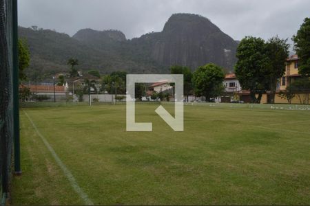 Casa de condomínio para alugar com 900m², 6 quartos e 4 vagasÁrea Esportiva