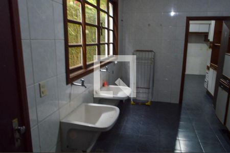 Casa de condomínio para alugar com 900m², 6 quartos e 4 vagasÁrea de Serviço