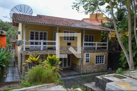 Casa de condomínio para alugar com 900m², 6 quartos e 4 vagasFachada