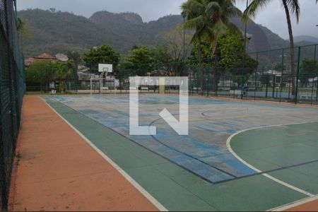 Casa de condomínio para alugar com 900m², 6 quartos e 4 vagasÁrea Esportiva