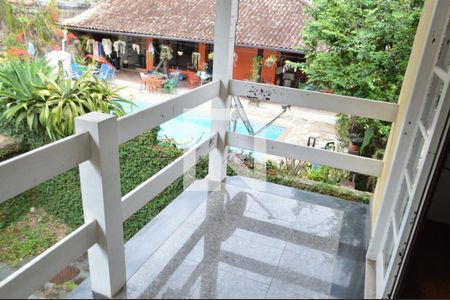 Casa de condomínio para alugar com 900m², 6 quartos e 4 vagasVaranda do Quarto 2