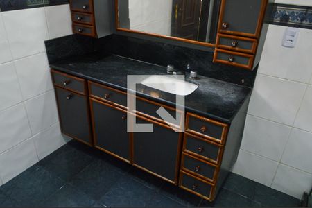 Casa de condomínio para alugar com 900m², 6 quartos e 4 vagasBanheiro