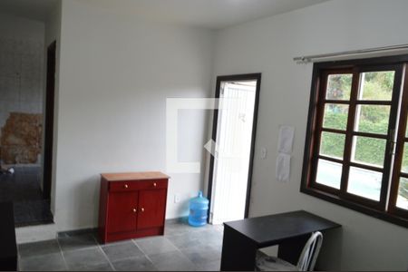 Casa de condomínio para alugar com 900m², 6 quartos e 4 vagasEdícula