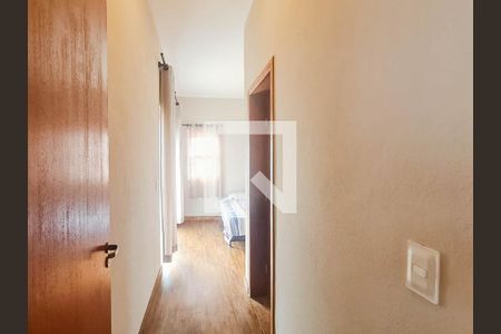 Corredor de casa de condomínio à venda com 3 quartos, 167m² em Casa Branca, Brumadinho