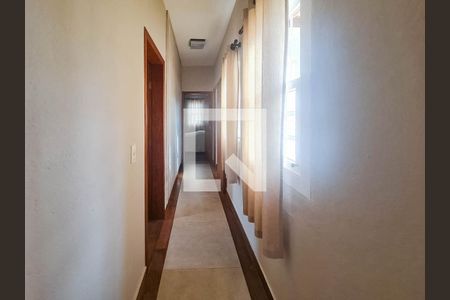 Casa de condomínio à venda com 167m², 3 quartos e sem vagaCorredor