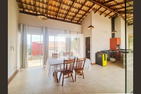 Casa de condomínio à venda com 167m², 3 quartos e sem vagaÁrea Gourmet