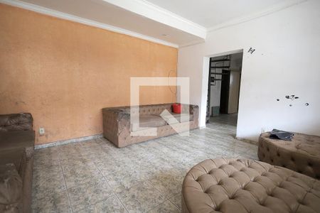 Sala de casa à venda com 6 quartos, 200m² em Centro, Santo André