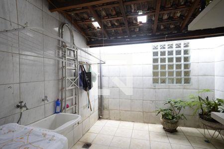 Casa à venda com 185m², 2 quartos e sem vagaÁrea de Serviço