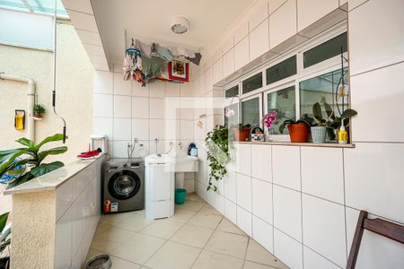 Casa à venda com 280m², 4 quartos e 4 vagasÁrea de serviço