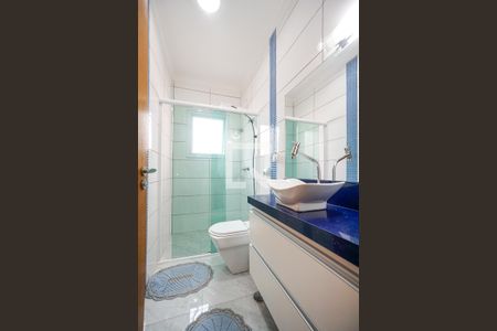 Casa à venda com 280m², 4 quartos e 4 vagasBanheiro da suíte 01