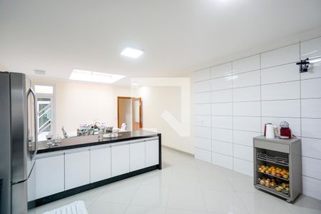 Casa à venda com 280m², 4 quartos e 4 vagasCopa e cozinha