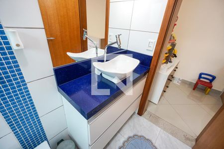 Casa à venda com 280m², 4 quartos e 4 vagasBanheiro da suíte 01