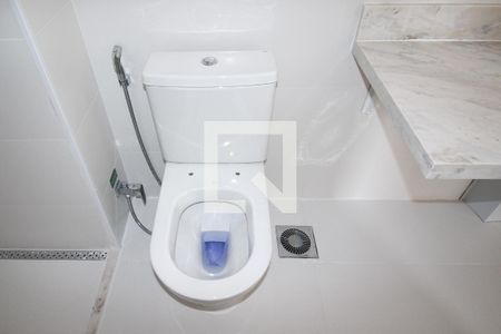 Apartamento à venda com 227m², 2 quartos e 4 vagasBanheiro da Suíte 2