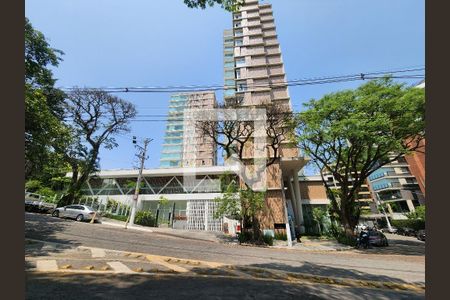 Apartamento à venda com 227m², 2 quartos e 4 vagasFachada